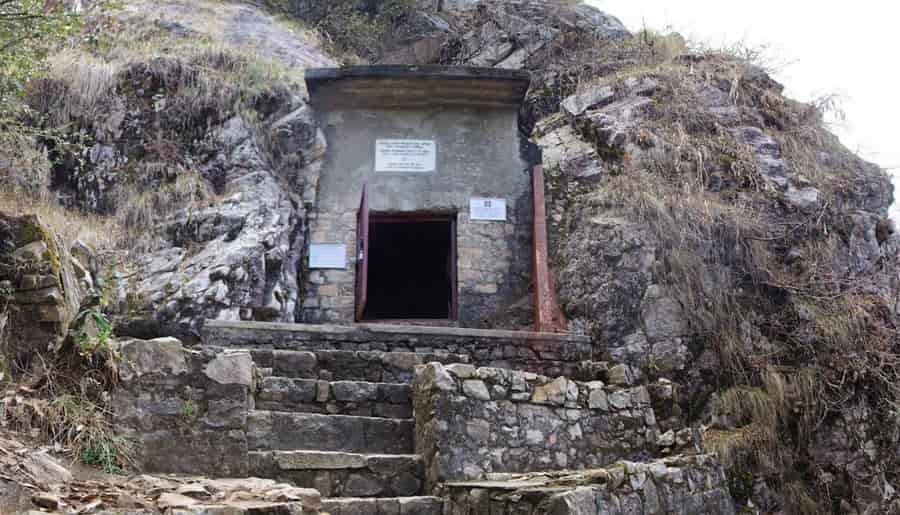 MAHAVATAE BABAJI'S CAVE